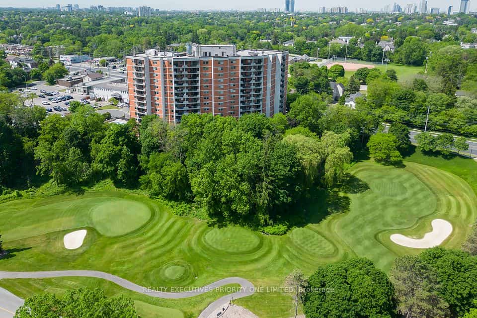 7811 Yonge Street #308, Markham, ON L3T 4S3
