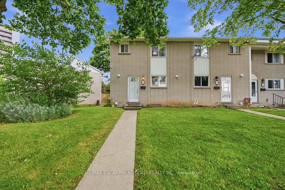 82 Riverdale Drive, Hamilton