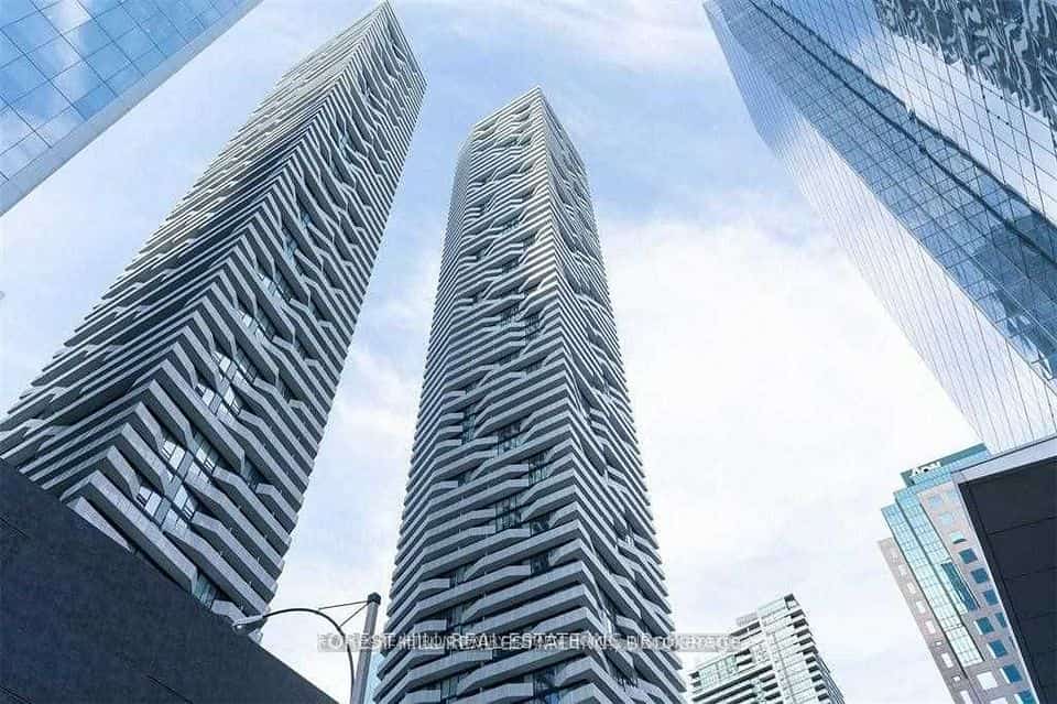 88 Harbour Street #4507, Toronto, ON M5J 0C3