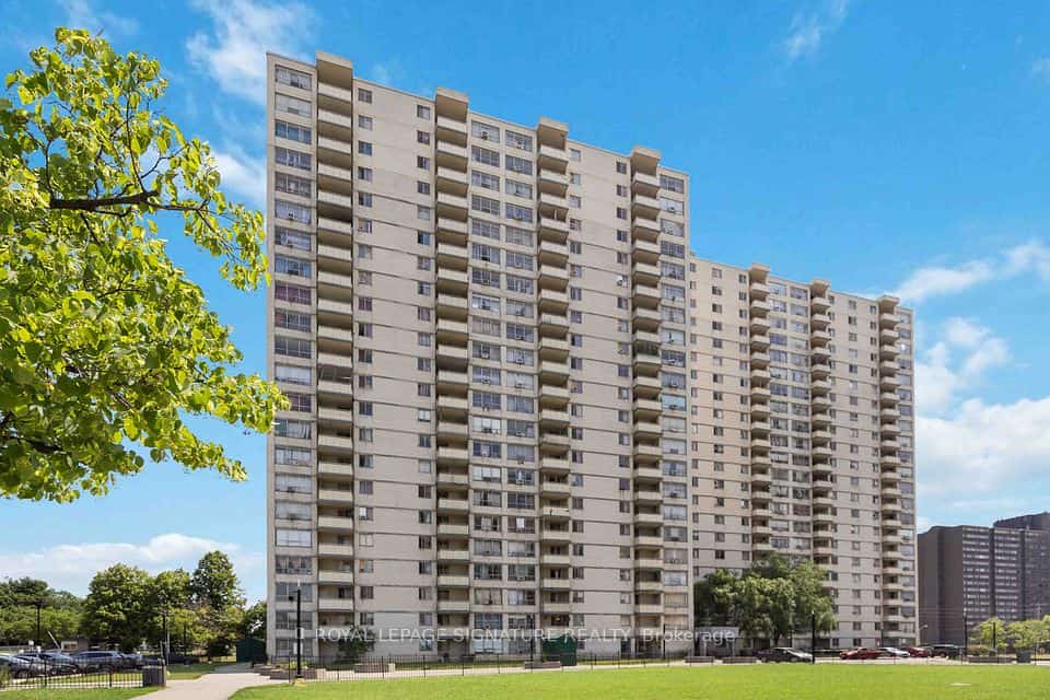 320 Dixon Road #2315, Toronto, ON M9R 1S8
