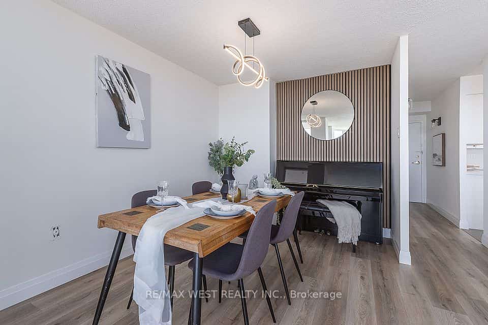 121 Ling Road #1509, Toronto, ON M1E 4Y2