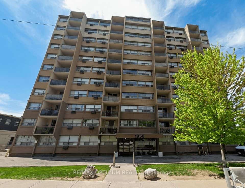 1950 Main Street W #705, Hamilton, ON L8S 4M9