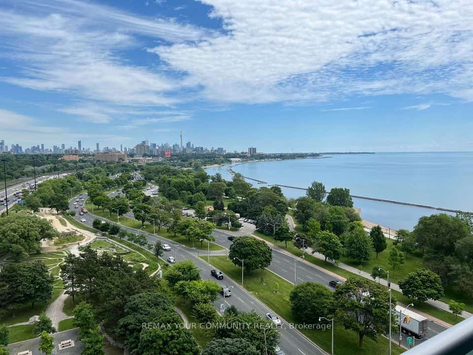 1900 Lake Shore Boulevard W #1409, Toronto, ON M6S 1A4