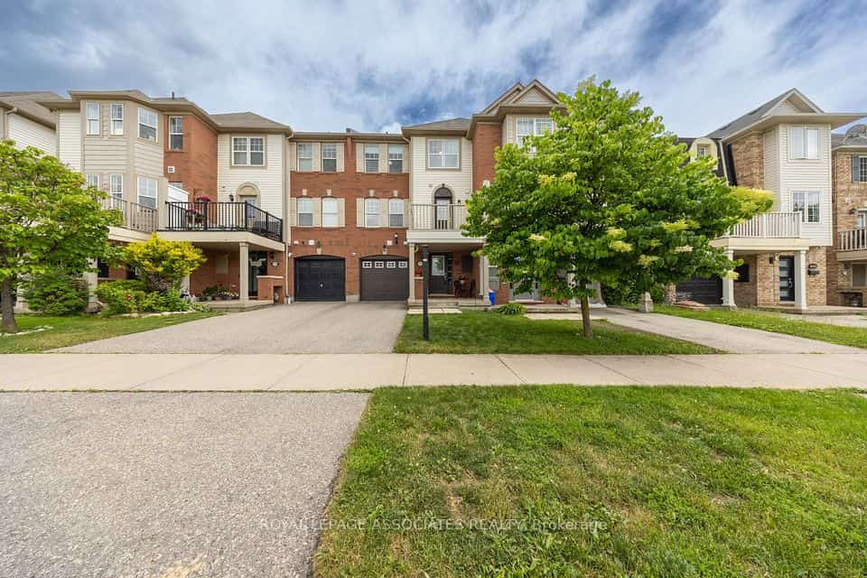3123 Stornoway Circle, Oakville, ON L6M 5H9