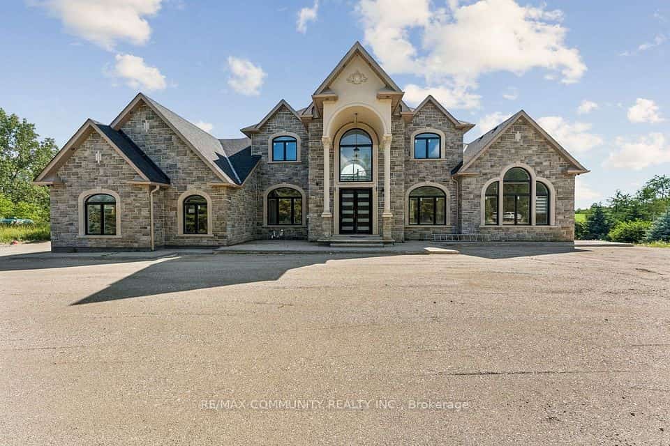18118 Heart Lake Road, Caledon, ON L7K 2A4