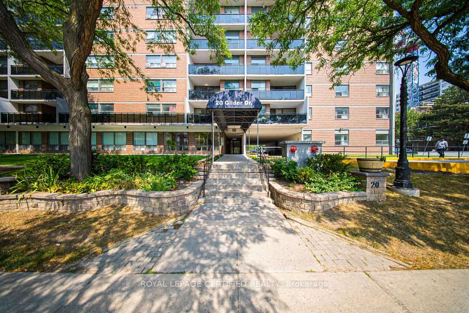 20 Gilder Drive #905, Toronto, ON M1K 5E1