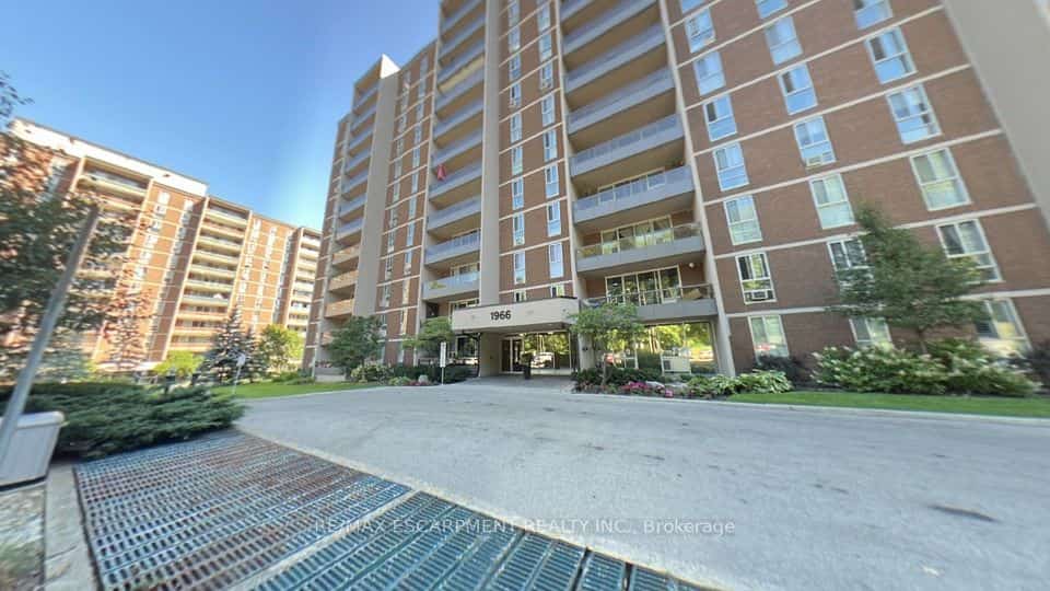 1966 Main Street W #306, Hamilton, ON L8S 1J6