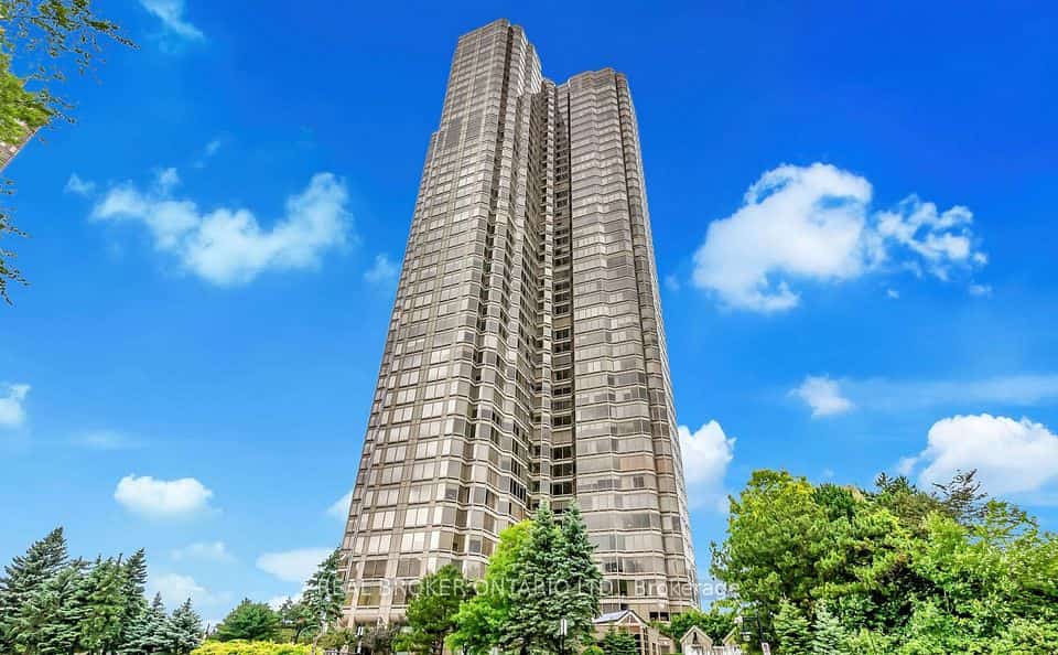 1 Palace Pier Court #304, Toronto, ON M8V 3W9