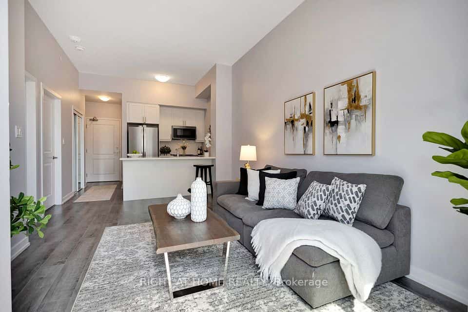 470 Dundas Street E #519, Hamilton, ON L8B 2A6