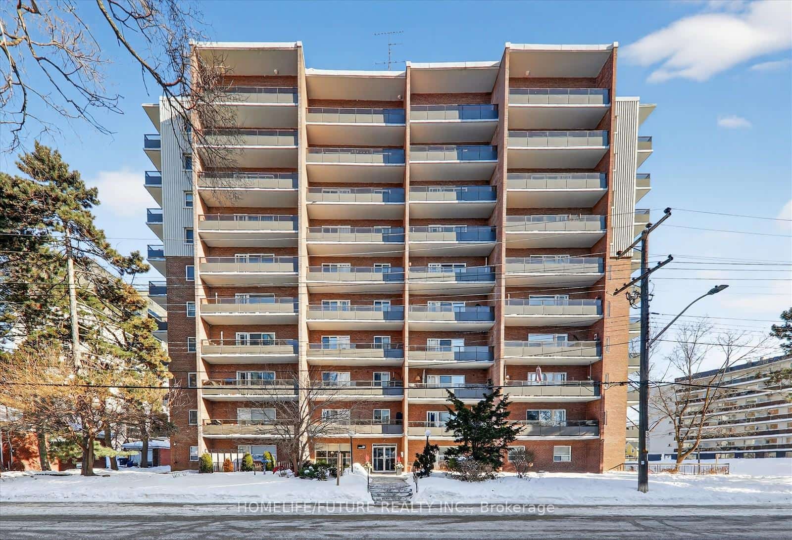 15 Elizabeth Street N #704, Mississauga, ON L5G 2Z3