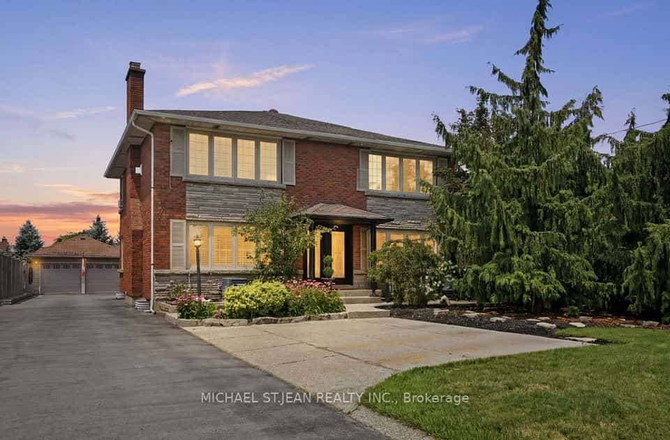 33 Centennial Parkway S, Hamilton, ON L8G 2C1