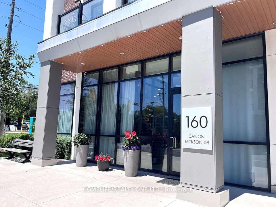 160 Canon Jackson Drive #501, Toronto, ON M6M 0B6