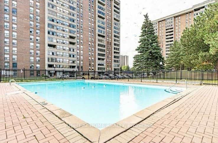 25 Kensington Road #1912, Brampton, ON L6T 3W8