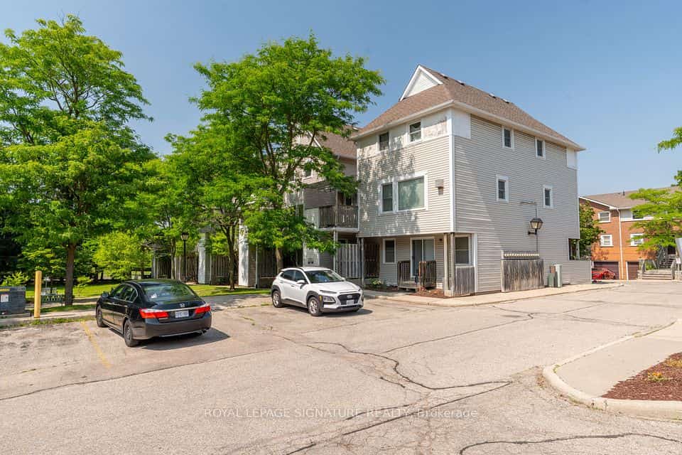 461 Beechwood Place #55, Waterloo, ON N2T 2N8