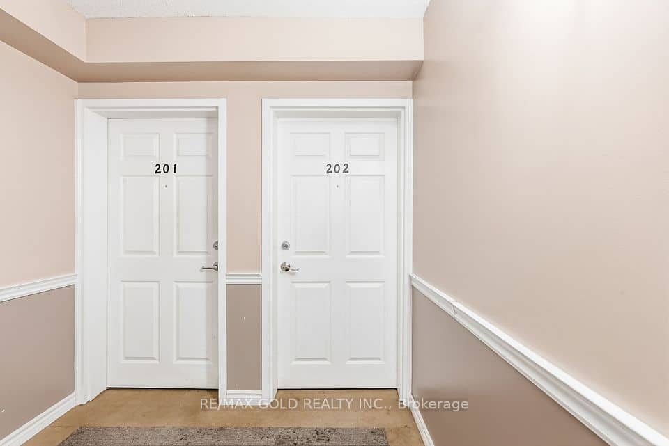 1340 Main Street E, Milton