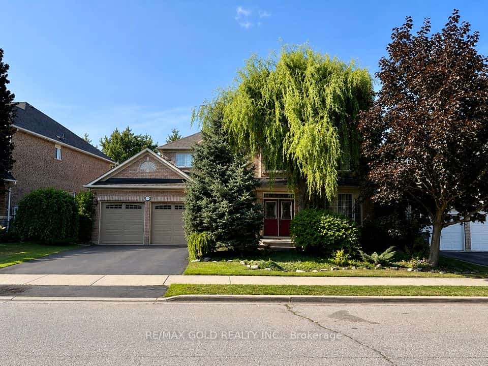 40 Maldives Crescent, Brampton, ON L6P 1L3