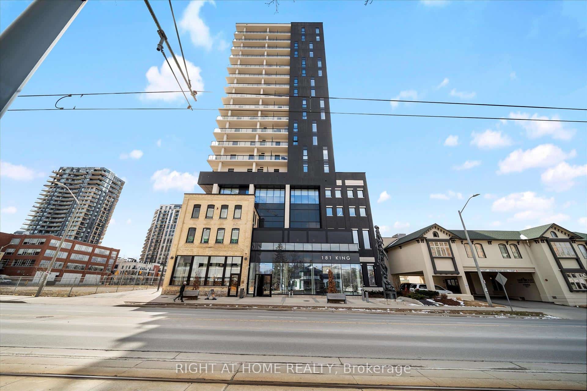 181 King Street S #806, Waterloo, ON N2J 0E7