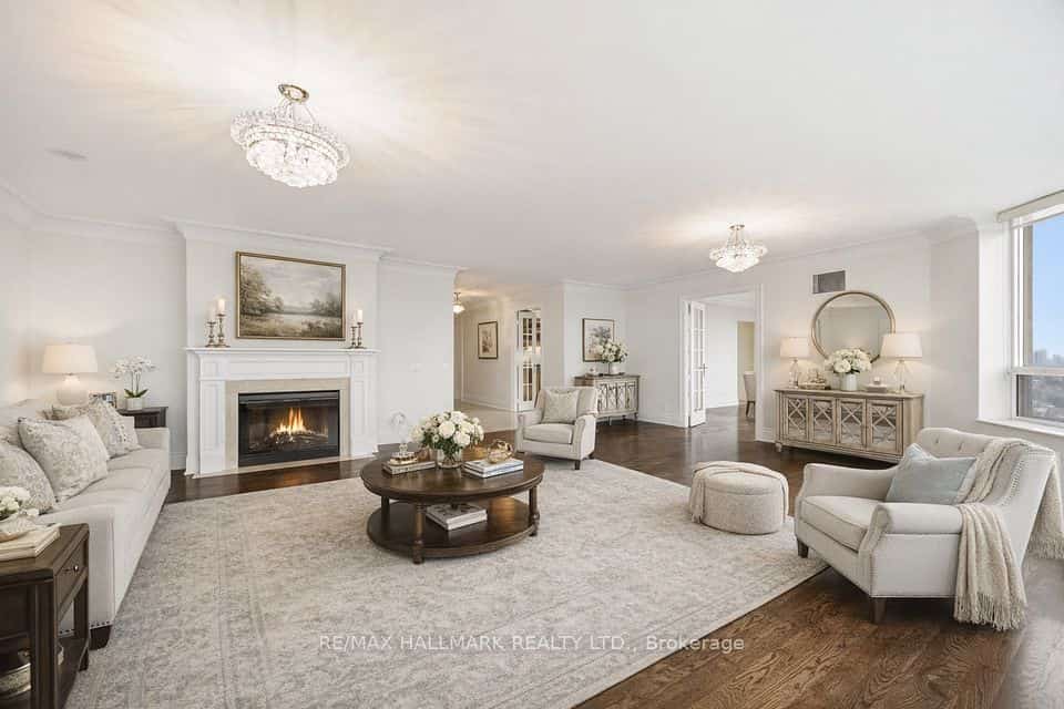80 Harrison Garden Boulevard #1821, Toronto, ON M2N 7E3