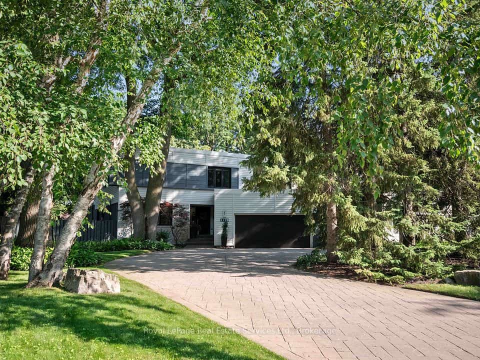 1179 Carey Road, Oakville, ON L6J 2E3
