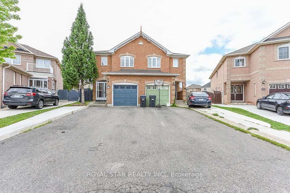 118 Tiller Trail, Brampton, ON L6X 4S8