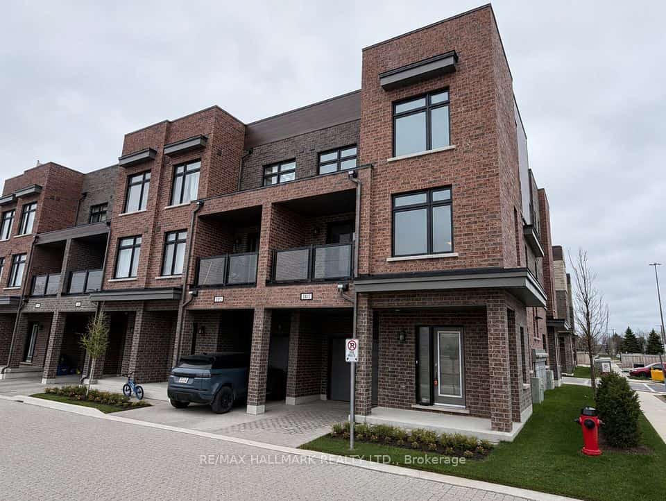 1865 Pickering Parkway S #101, Pickering, ON L1V 0H2