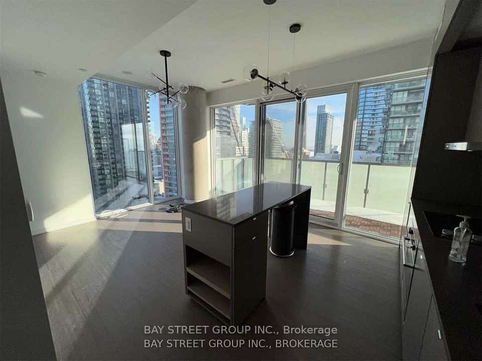 101 Peter Street #2406, Toronto, ON M5V 2G9