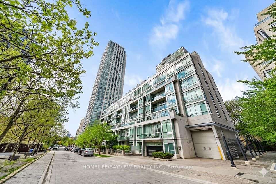 120 Homewood Avenue #420, Toronto, ON M4Y 2J3