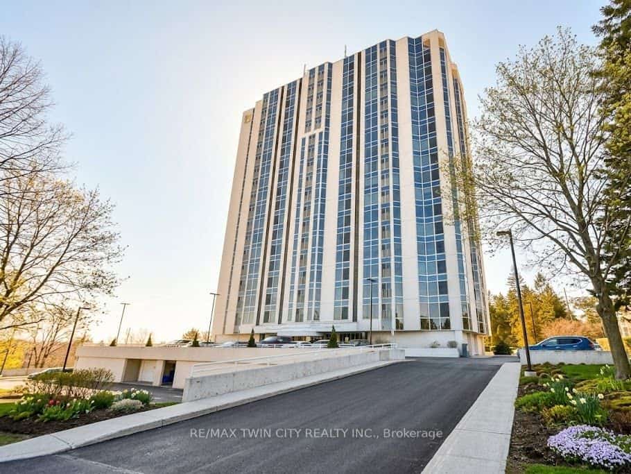 190 Hespeler Road #905, Cambridge, ON N1R 8B8