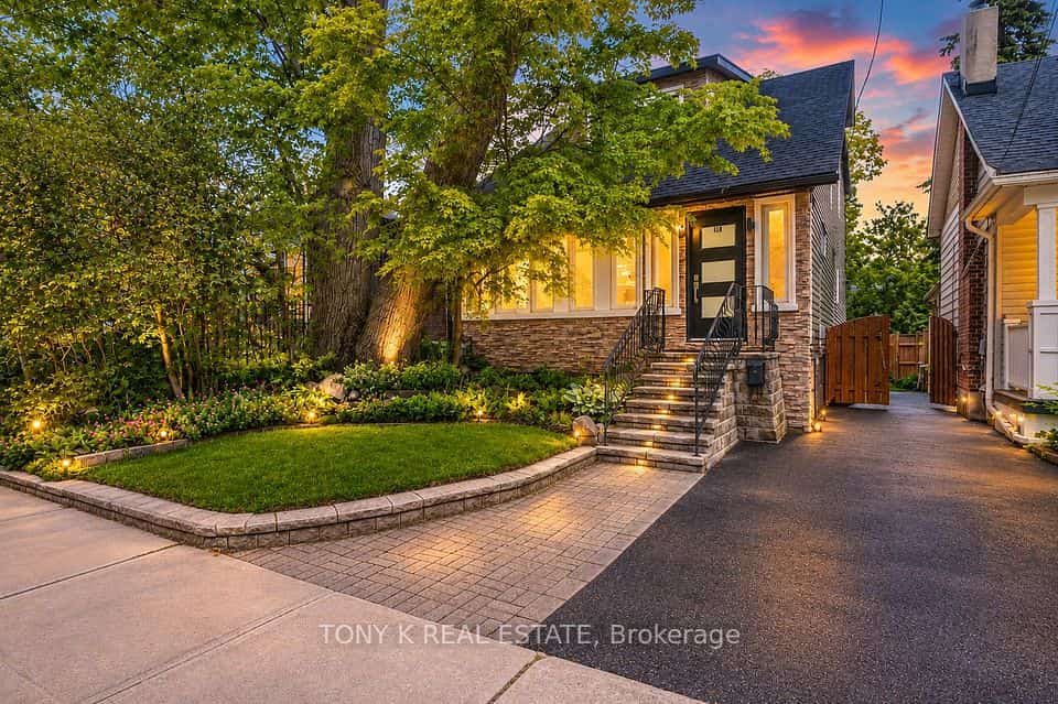 111 Eastwood Avenue, Toronto, ON M1N 3H4