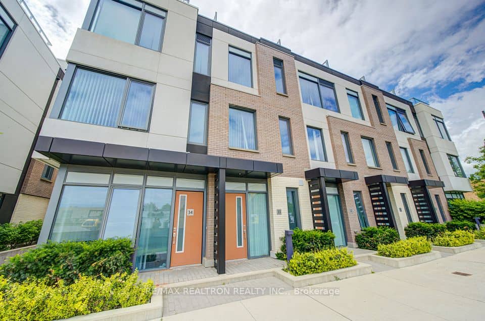 1050 Portage Parkway, Vaughan