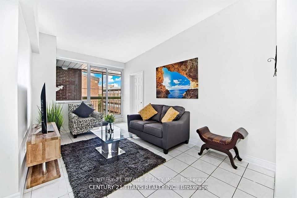 4064 Lawrence Avenue E, Toronto