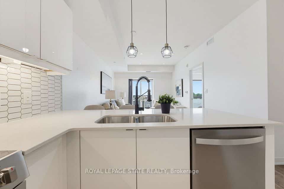 16 Markle Crescent #513, Hamilton, ON L9G 0H4