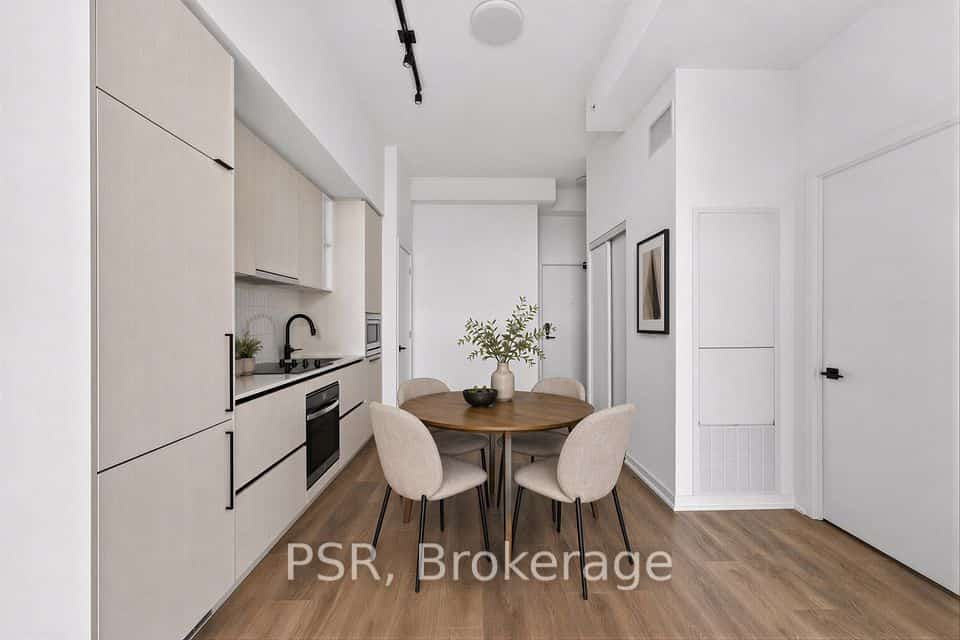 10 Graphophone Grove #1801, Toronto, ON M6H 0E5