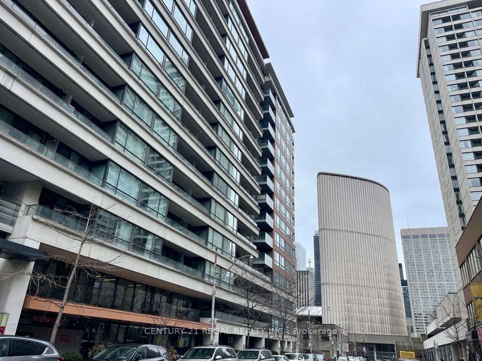 111 Elizabeth Street #533, Toronto, ON M5G 1P7