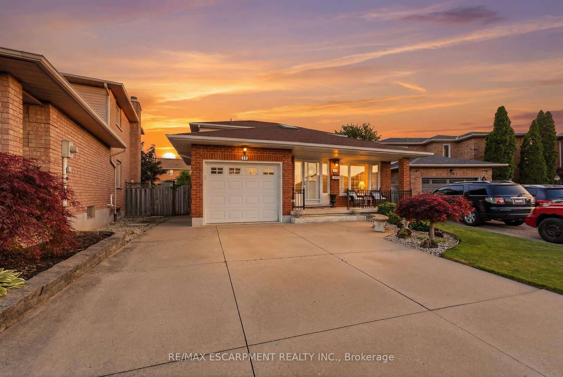 11 Gabriele Court, Hamilton, ON L8G 5C4
