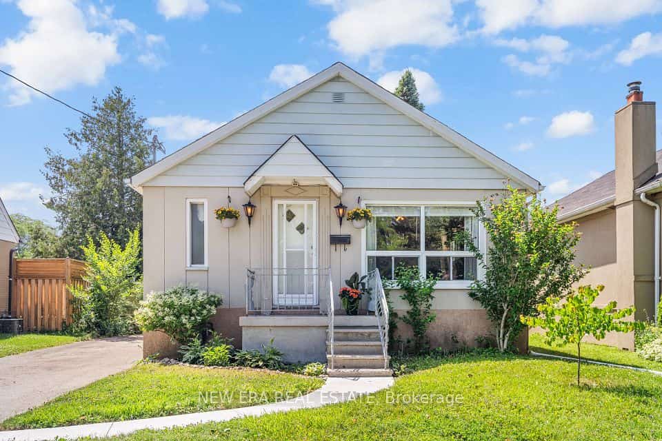 91 Hadrian Drive, Toronto, ON M9W 1V7