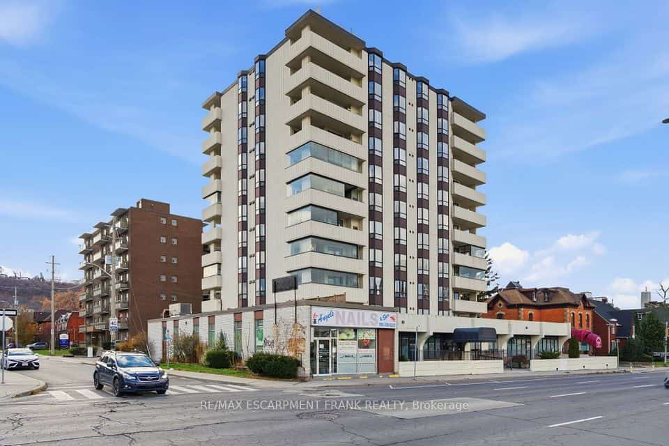 432 Main Street E #902, Hamilton, ON L8N 1J9
