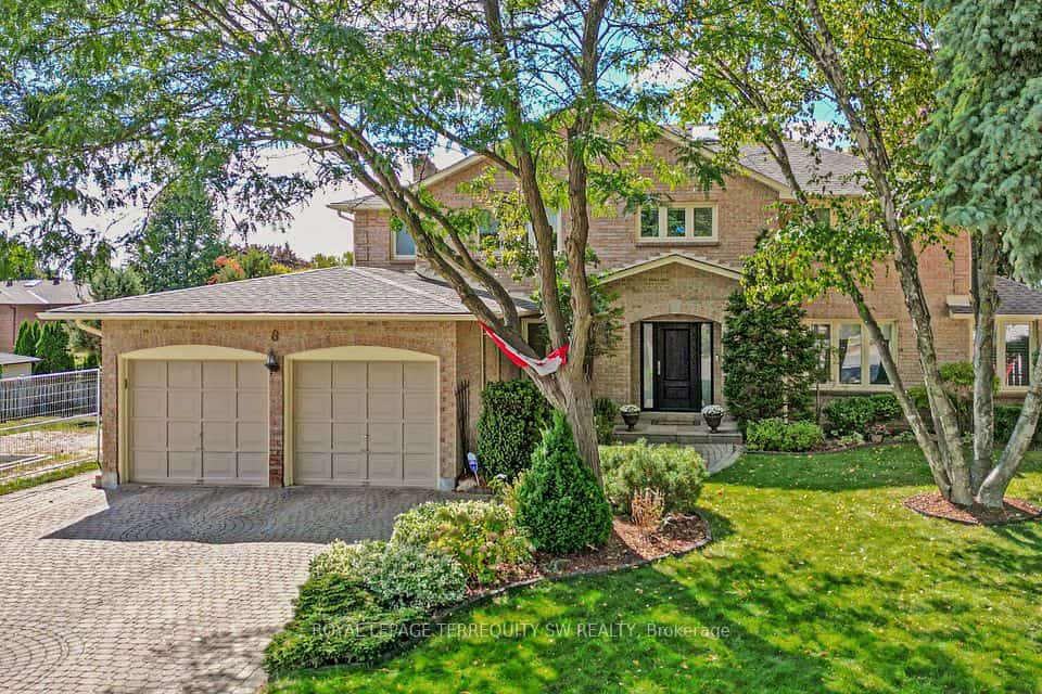 8 Chalmers Court, Brampton, ON L6Z 3G9