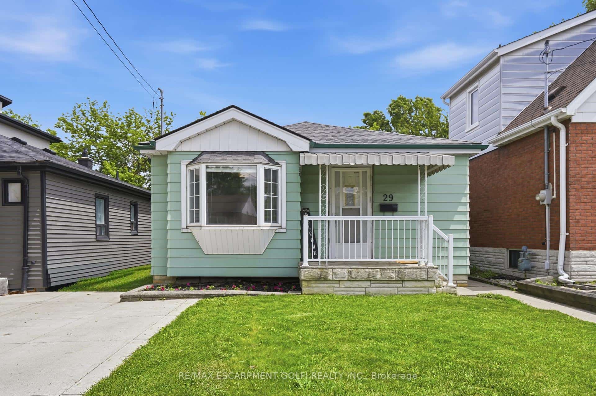 29 Shadyside Avenue, Hamilton, ON L8V 3E2