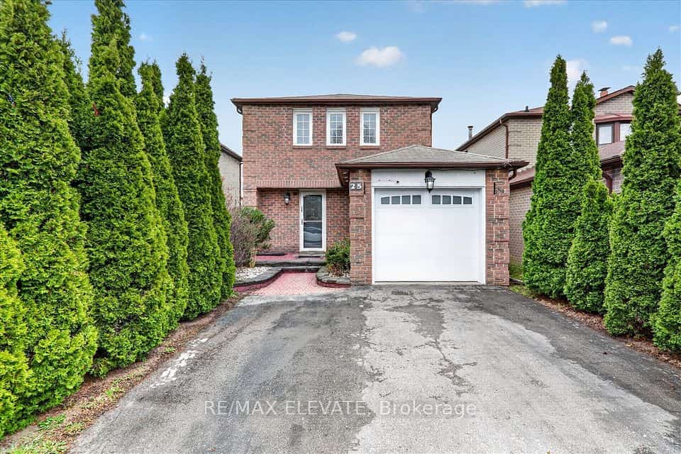 25 Stockbridge Crescent, Ajax, ON L1T 2H2