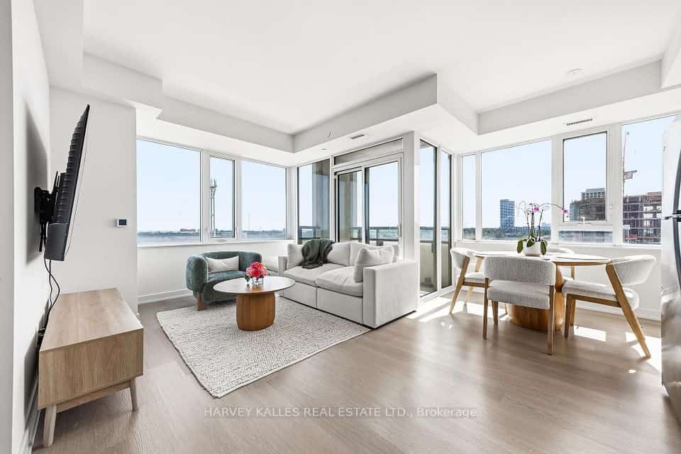 859 The Queensway #603, Toronto, ON M8Z 1N8