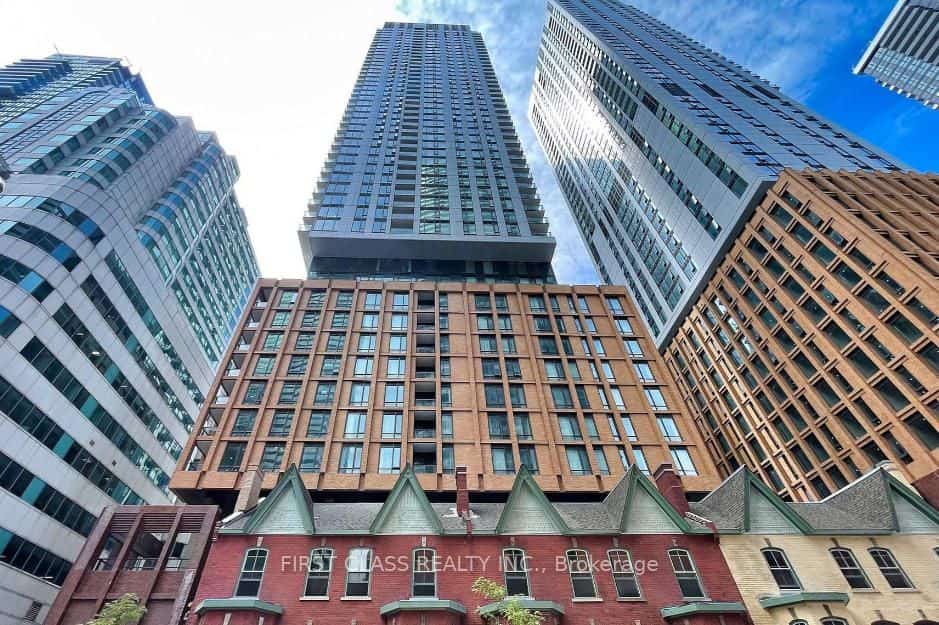 8 Widmer Street #3905, Toronto, ON M5V 2E7