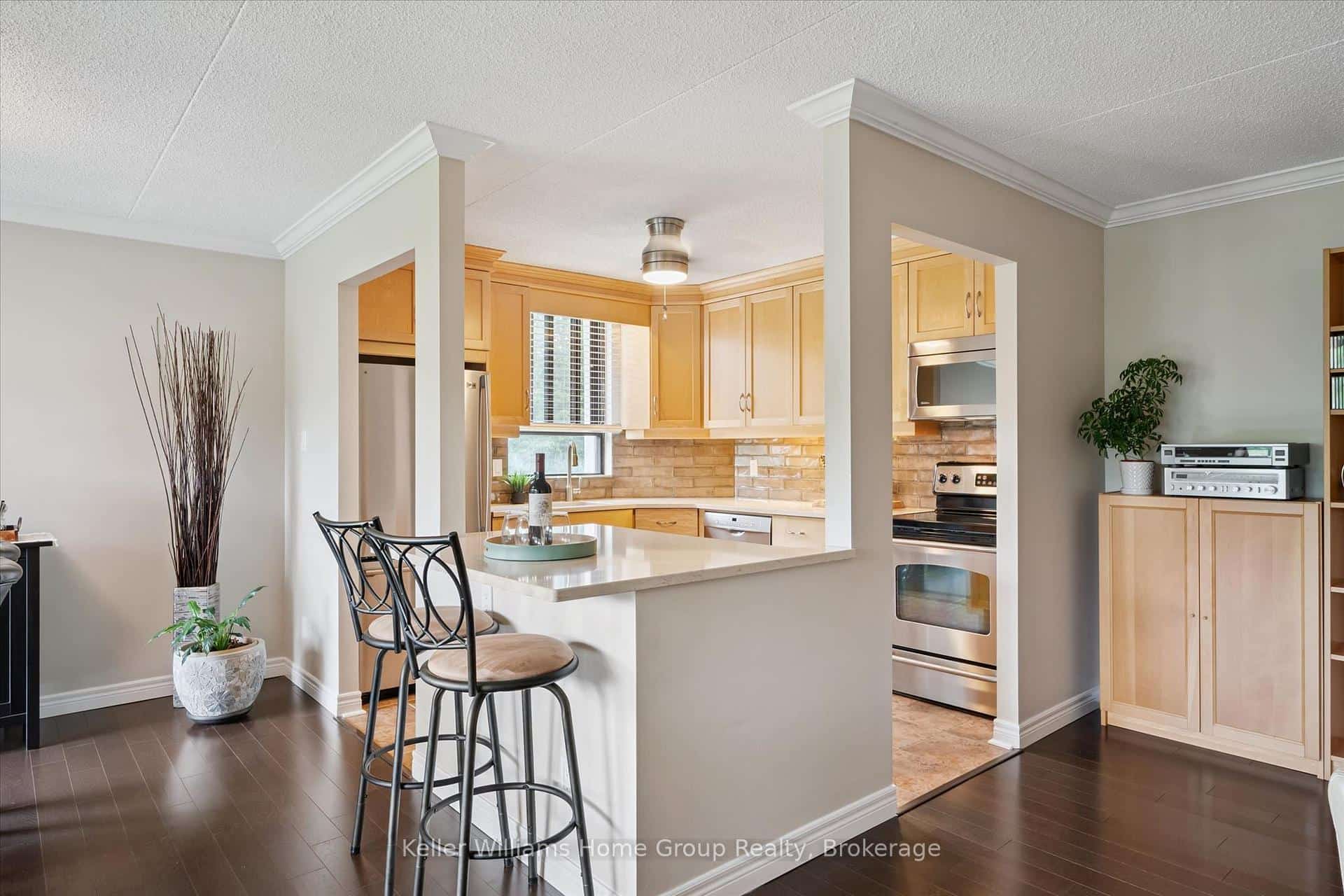 22 Marilyn Drive #408, Guelph, ON N1H 7T1