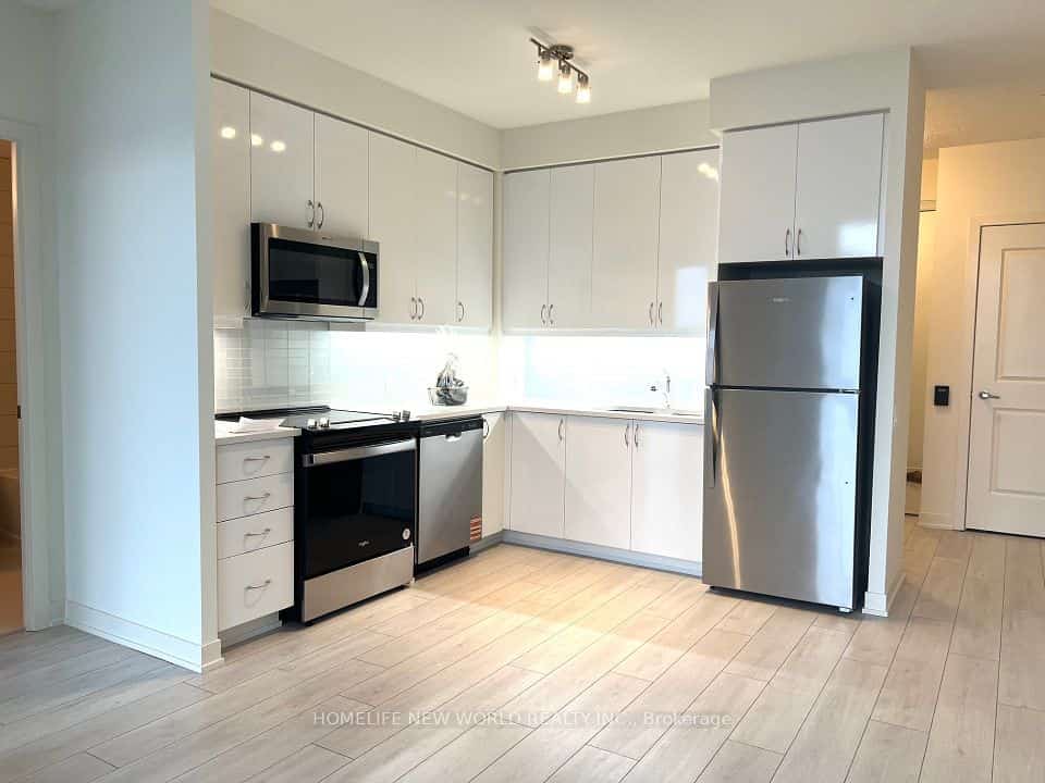 4955 Yonge Street #3207, Toronto, ON M2N 0L8