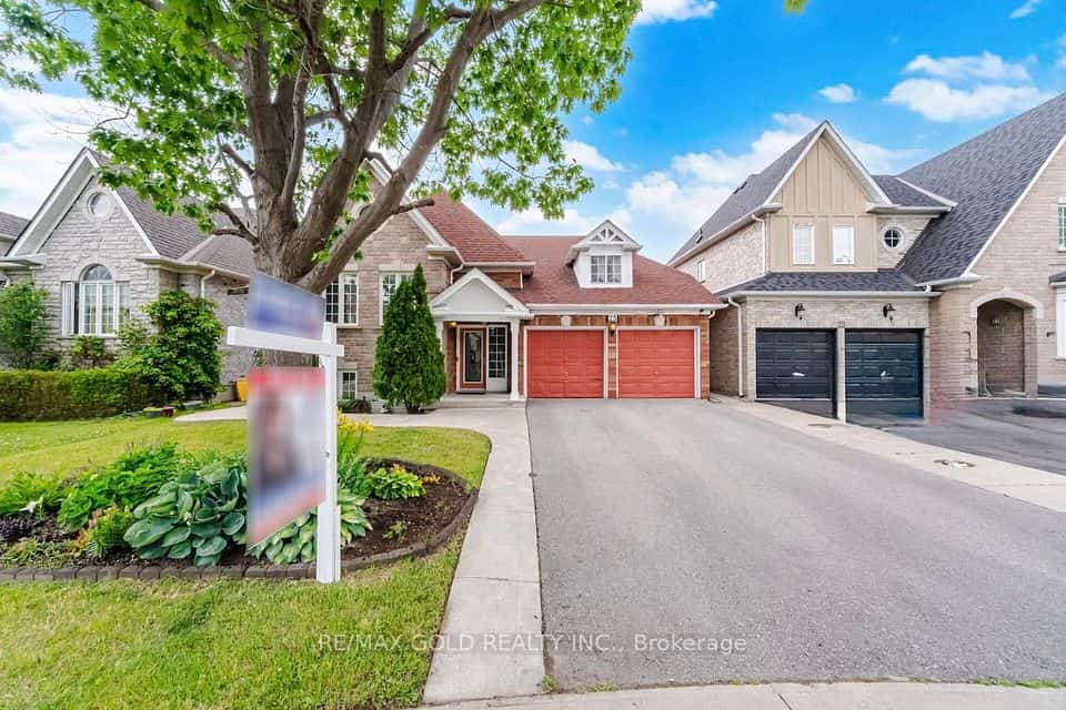 25 Treeline Boulevard, Brampton, ON L6P 1C5