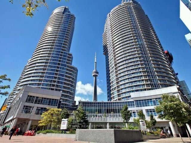 208 Queens Quay W #912, Toronto, ON M5J 2Y5