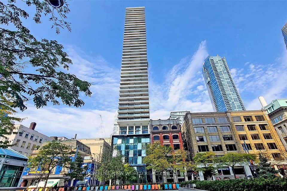 224 King Street W #2703, Toronto, ON M5H 0A6