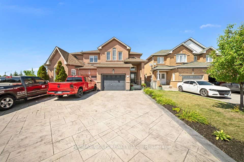 22 Flower Trail, Brampton, ON L6P 1P1