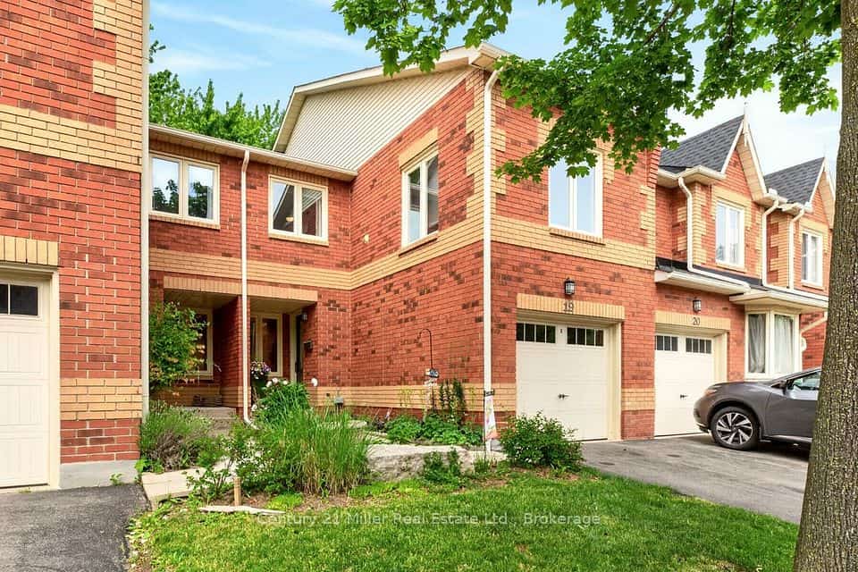2006 Glenada Crescent #19, Oakville, ON L6H 5R9