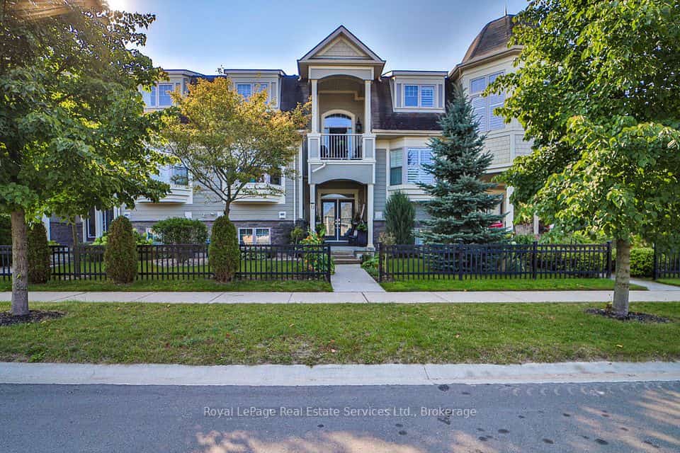 13 Sandy Coast Crescent, Wasaga Beach, ON L9Z 0G1